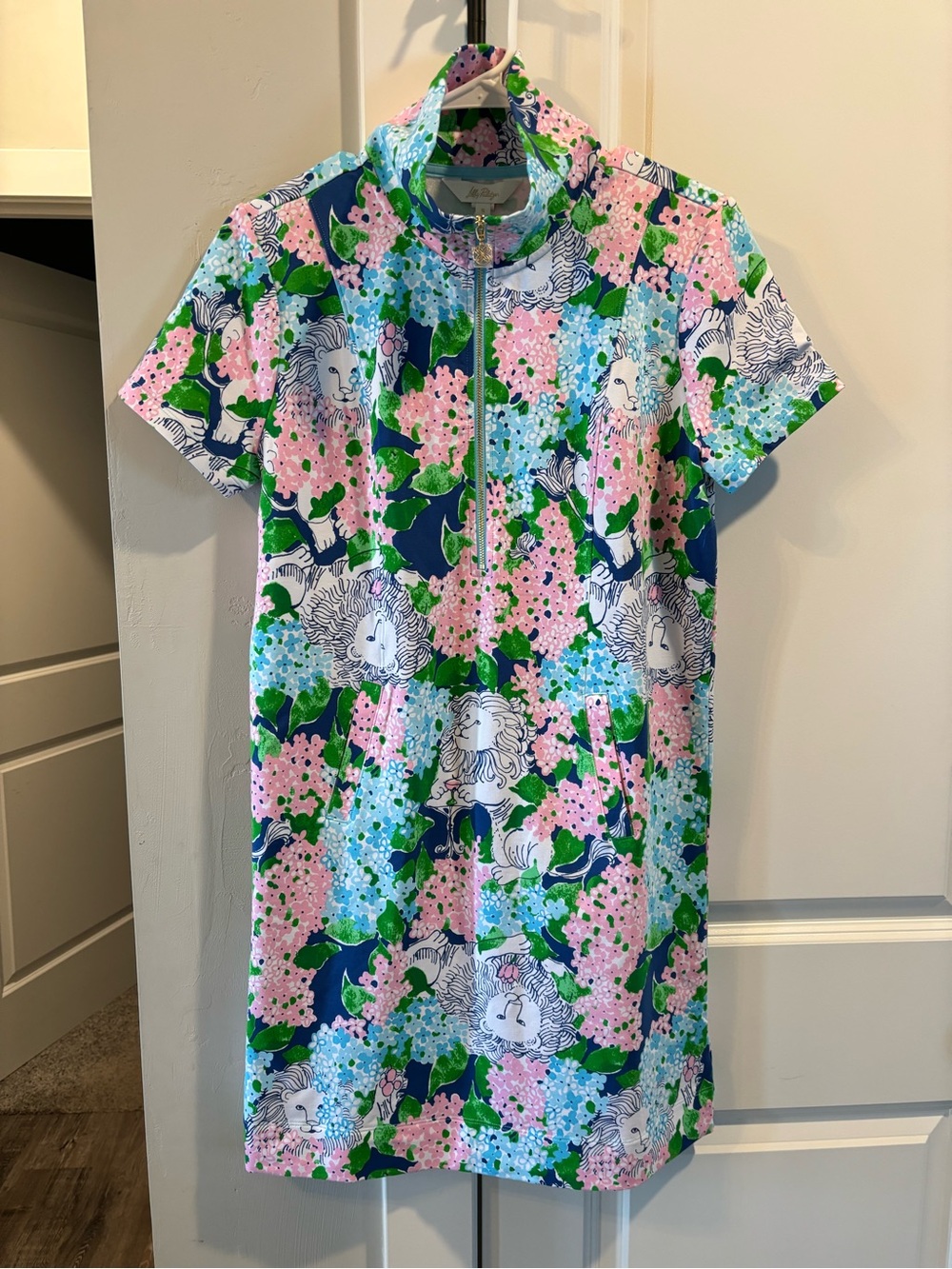 Lilly Pulitzer Pink Blue Green Floral Short-Sleeve Zip Dress Lydia the lion